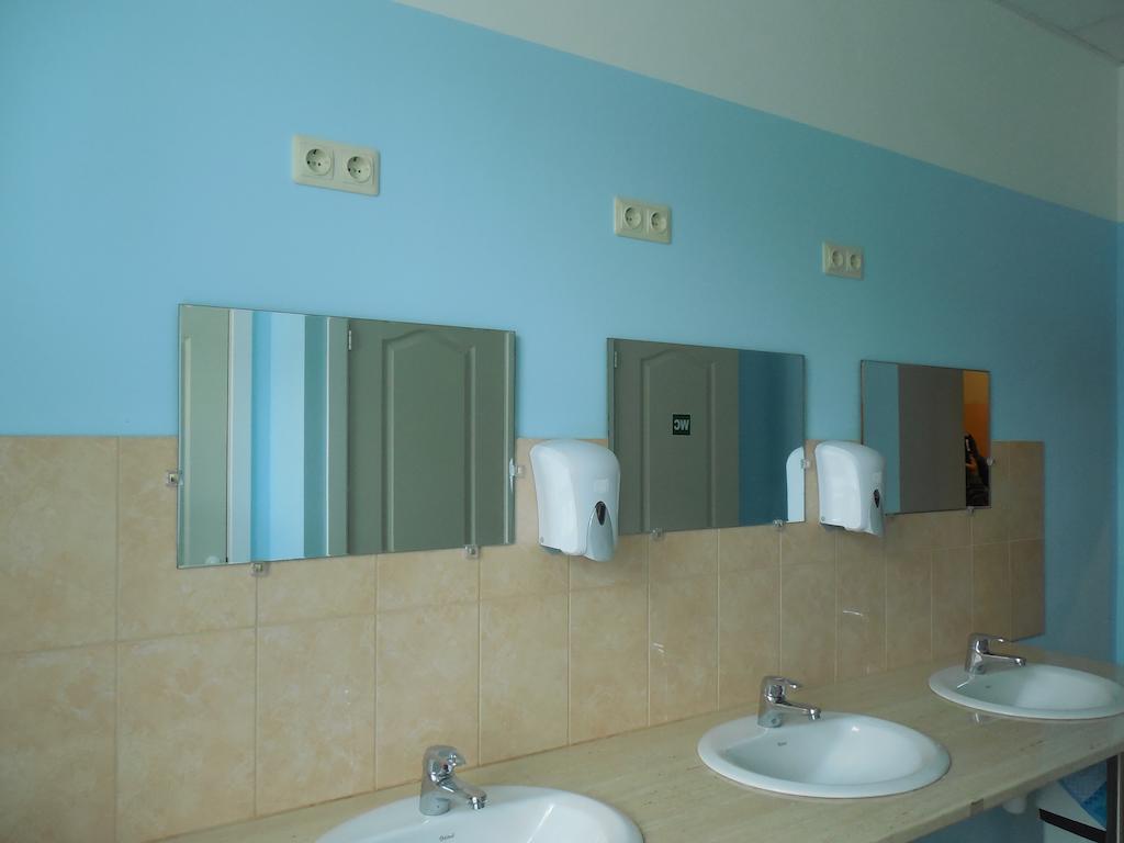 Gogol Park Hostel Рига Стая снимка